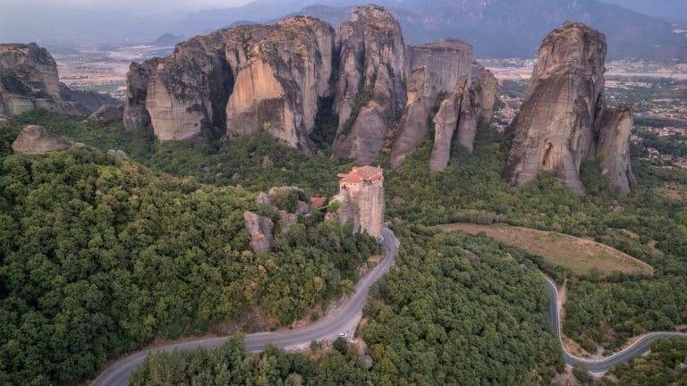 visitare meteora meteore monasteri greci Atene cosa vedere fare