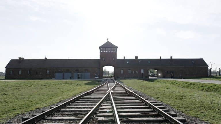 visitare auschwitz birkenau campi di concentramento anne frank anna diario polonia varsavia cosa fare vedere