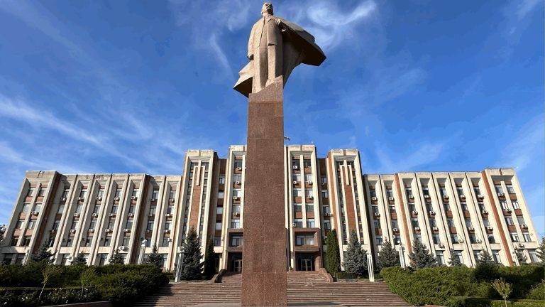 visitare visit transnistria pridnestrovie moldova moldavia chisinau tour bender tiraspol soviet tours urss unione sovietica russia ucraina ukraine dave legenda