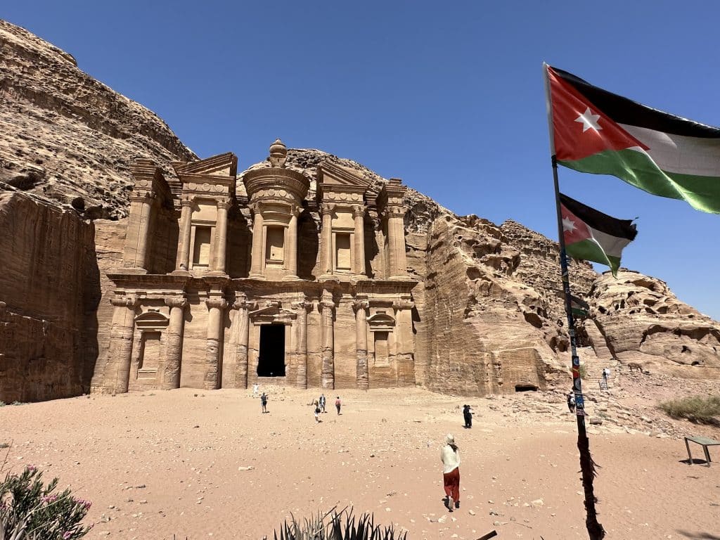 visitare viaggio Giordania Petra Amman mar morto cosa vedere fare mangiare deserto wadi rum