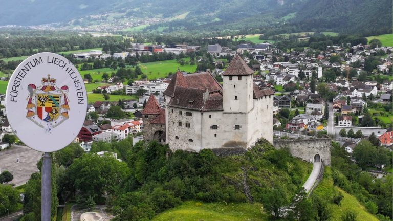 cosa vedere fare visitare visit mangiare Liechtenstein Vaduz Austria svizzera
