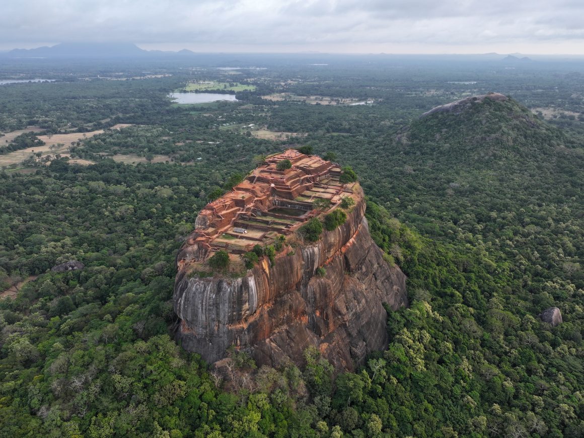 drone laws Sri Lanka regole per volare con drone in Sri Lanka sigiriya